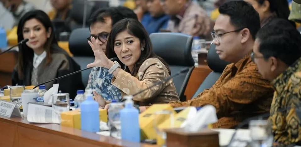Menkomdigi Bakal Libatkan Pakar Tentukan Batas Usia Anak Bermedia Sosial