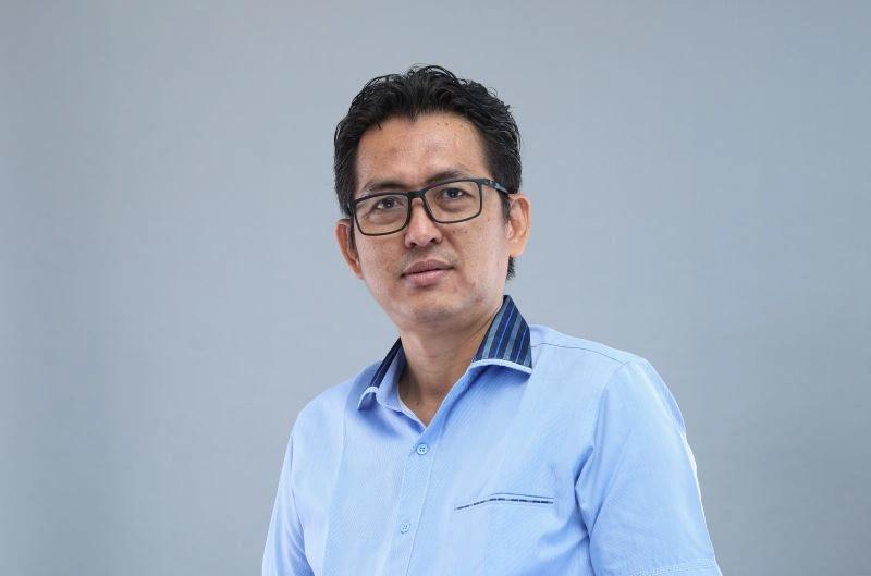 Logika Efisiensi: Cara Nyinyir, Miskin Pikir Media Sosial Kita