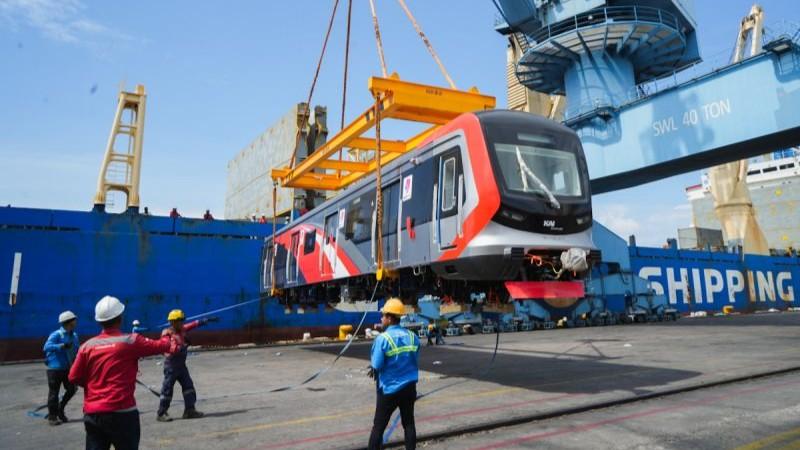 Dua Train Set KRL Baru Tiba, Siap Gantikan Armada Lama