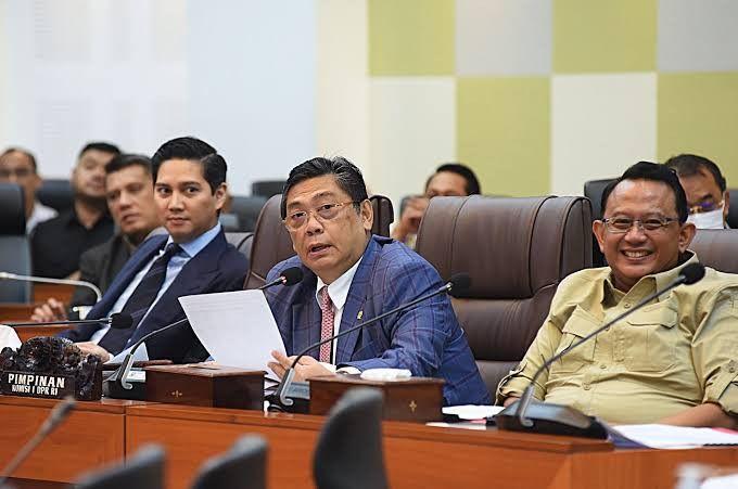 Utut Bantah Pembahasan RUU TNI Kejar Target, Bergantung Kesiapan Pemerintah