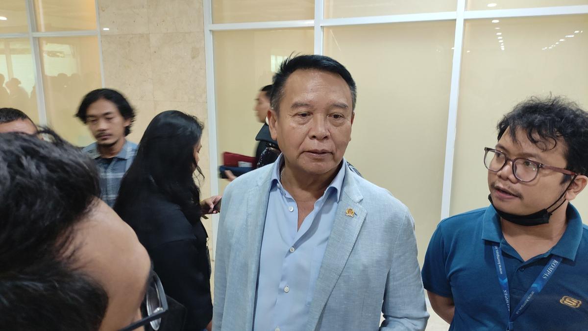 TB Hasanuddin Pastikan Revisi UU TNI Jaga Netralitas Prajurit dan Fokus pada Pertahanan