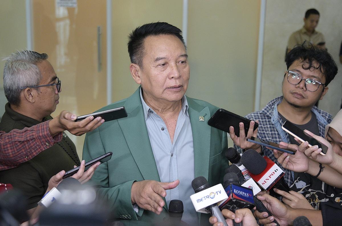 TB Hasanuddin: Perlu Melihat secara Komprehensif, Kritik terhadap Proses Revisi UU TNI Hal Wajar