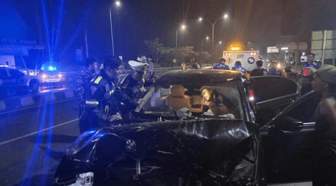 Kecelakaan Mobil BMW di Tol Krian-Gresik Akibat Google Maps
