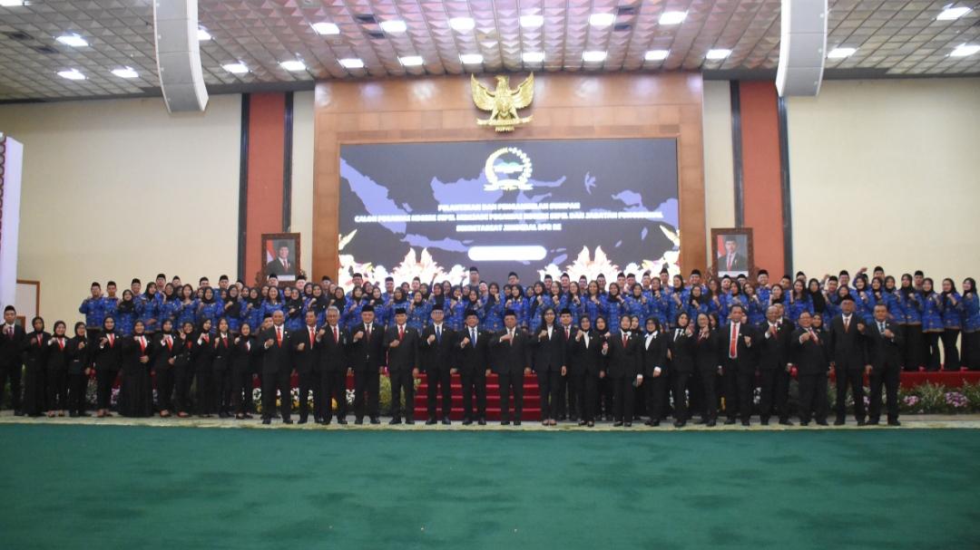 Lantik 96 PNS dan 22 Pejabat Fungsional, Sekjen DPR Tekankan Profesionalisme dan Inovasi