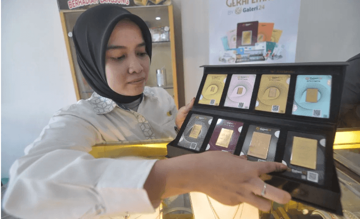 Harga Emas Pegadaian Naik Tajam, Antam Tembus Rp2,045 Juta per Gram