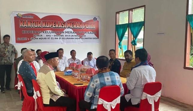 Wamendes Kunjungi Koperasi Merah Putih di Kendari, Dorong Efisiensi Aset dan Perluasan Lapangan Kerja