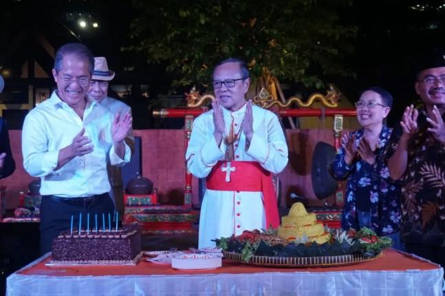 Unika Atma Jaya Luncurkan Buku Litani Sahaja untuk Mengenang 75 Tahun Kardinal Suharyo