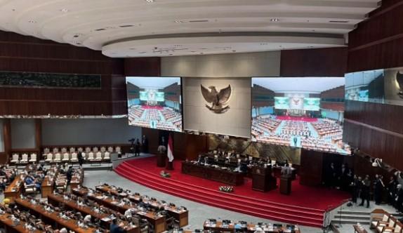 DPR RI Gelar Rapat Paripurna Bahas Revisi UU Haji dan Umrah serta 10 RUU Pemekaran Daerah