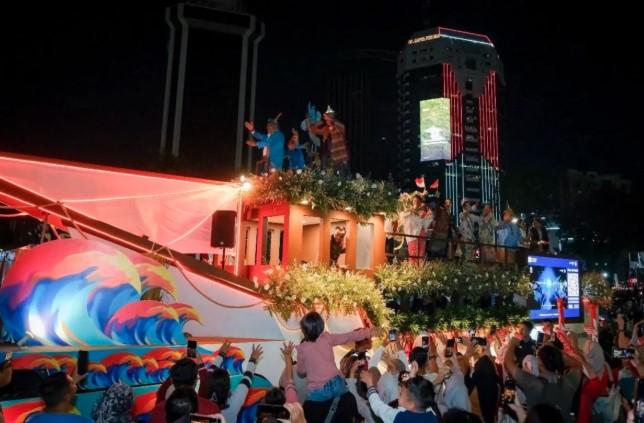 Kemenpar Angkat Kapal Phinisi dalam Karnaval Bersatu 2025 untuk Promosikan Wisata Berkelanjutan #DiIndonesiaAja