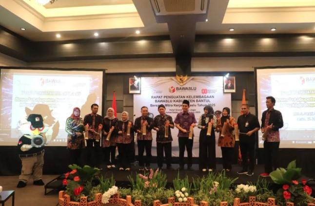 DPR Tegaskan Komitmen Perkuat Demokrasi dan Pengawasan Pemilu Pasca Putusan MK 135