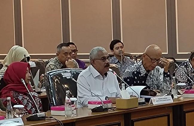 Keluarga Arya Daru Laporkan Teror Beruntun ke DPR, Minta Kasus Kematian Diusut Tuntas