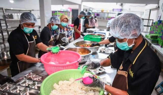 Target Terlampaui, 10.012 SPPG Terbentuk untuk Program Makan Bergizi Gratis: Penyerapan Anggaran Diperkirakan Naik Rp5 Triliu