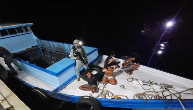 Bakamla Gagalkan Aksi Perompakan Kapal Batu Bara di Perairan Balikpapan, Lima Pelaku Ditangkap