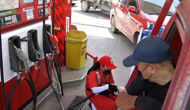 Harga BBM November 2025: Bensin Turun, Solar Naik di Semua SPBU