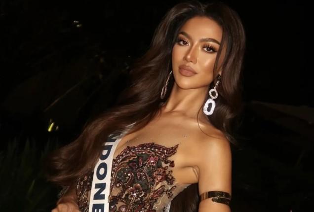 Sanly Liu Tampil Anggun Kenakan Kebaya Motif Garuda di Pembukaan Miss Universe 2025 Thailand