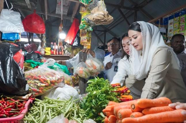 Wamendag Pastikan Stok dan Harga Bahan Pokok di Sorong Aman Jelang Natal dan Tahun Baru