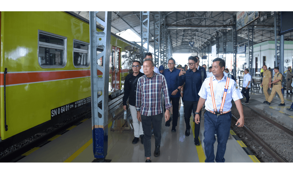 Wakil Ketua DPR RI Dorong Percepatan Perpanjangan KRL hingga Karawang dan Cikampek