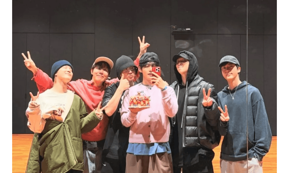 V BTS Rayakan Ulang Tahun ke-30 di Studio Latihan, Isyaratkan Aktivitas Baru Bersama Para Anggota