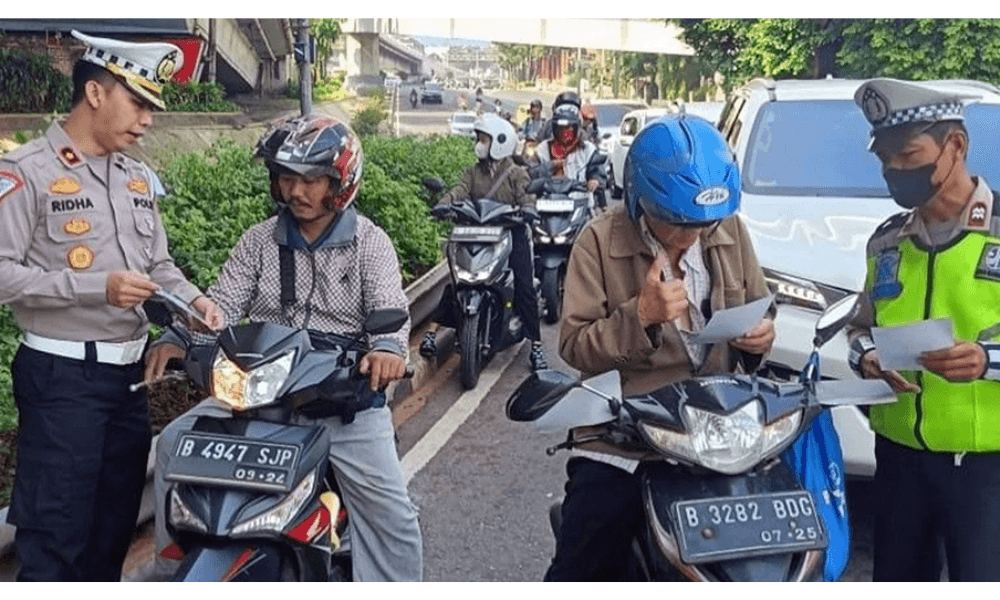 Perpanjang SIM Awal Tahun? Cek Lokasi Layanan SIM Keliling Jakarta Hari Ini