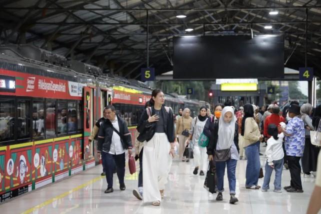 KAI Catat Pertumbuhan Penumpang Dua Digit dan Kinerja Tepat Waktu Selama Angkutan Nataru 2025/2026