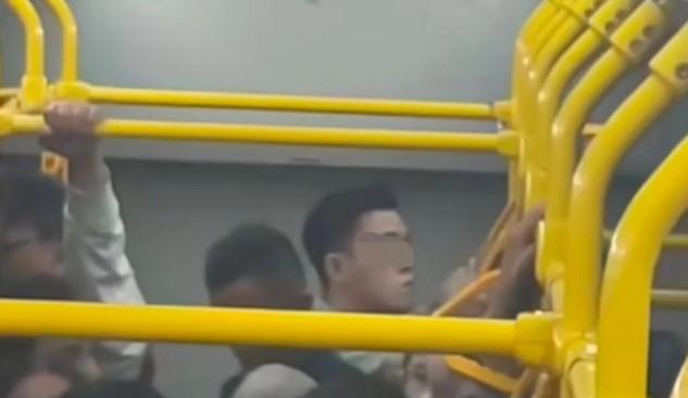 Polrestro Jakut Tangkap Dua Pria Pelaku Asusila di Dalam Bus Transjakarta Penjaringan