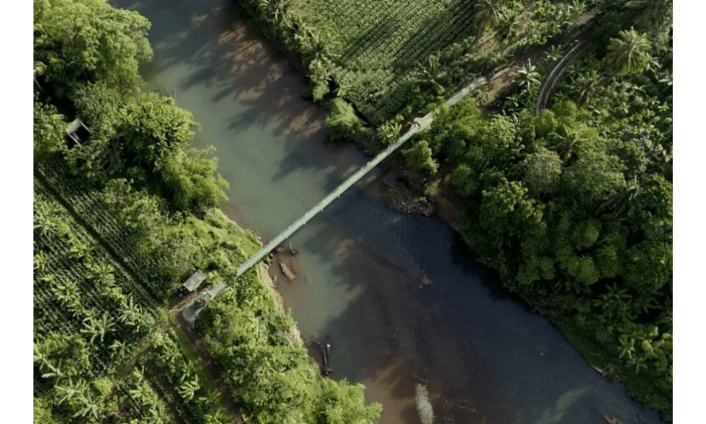 Jembatan Gantung Selamatkan Anak-anak dari Arus Sungai Cipalebuh Garut
