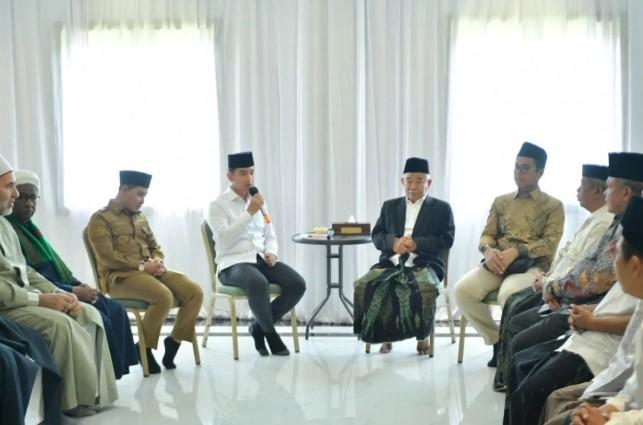 Kunjungi Mojokerto, Wapres Gibran Bahas Dirjen Pesantren hingga Minta Doa untuk Pemulihan Pascabencana