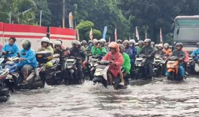 Proyek Jacking Saluran Air di Jalan DI Panjaitan Ditargetkan Rampung 2026 untuk Atasi Banjir dan Macet