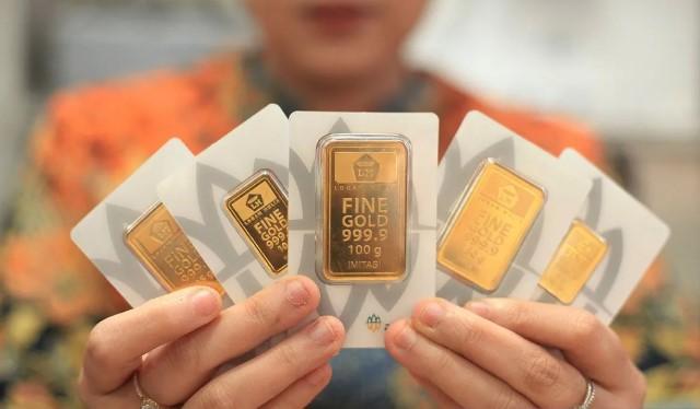 Harga Emas Antam Turun Rp22.000 Jadi Rp2.918.000 per Gram, Buyback Ikut Melemah