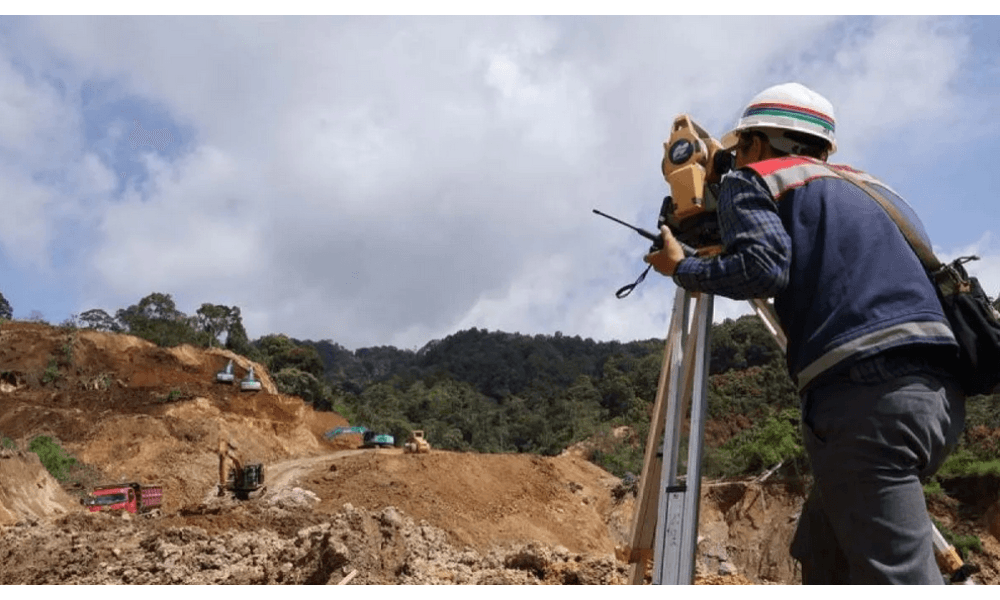PT Hutama Karya Infrastruktur Berhasil Hubungkan Kembali Jalan Malalak yang Terputus Akibat Banjir Bandang