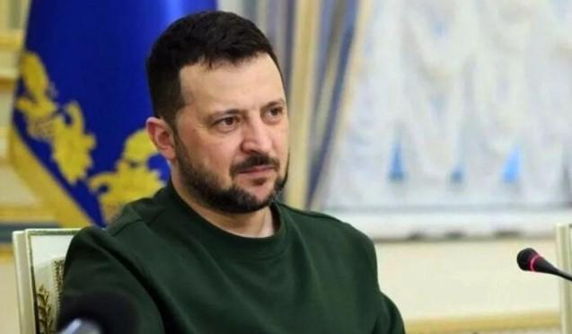 Zelenskyy Sebut Ukraina Akan Terima Senjata Nuklir Jika Ditawarkan Inggris dan Prancis