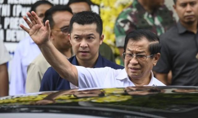 Agum Gumelar Melayat ke Rumah Duka Try Sutrisno, Pemerintah Siapkan Upacara Militer