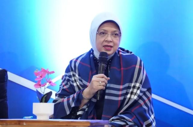 Helmi Halimatul Udhma Tekankan Beragama Harus Dijalani dengan Kegembiraan dan Kasih Sayang