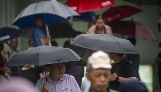 BMKG Memprakirakan Mayoritas Ibu Kota Provinsi Diguyur Hujan Ringan pada Kamis