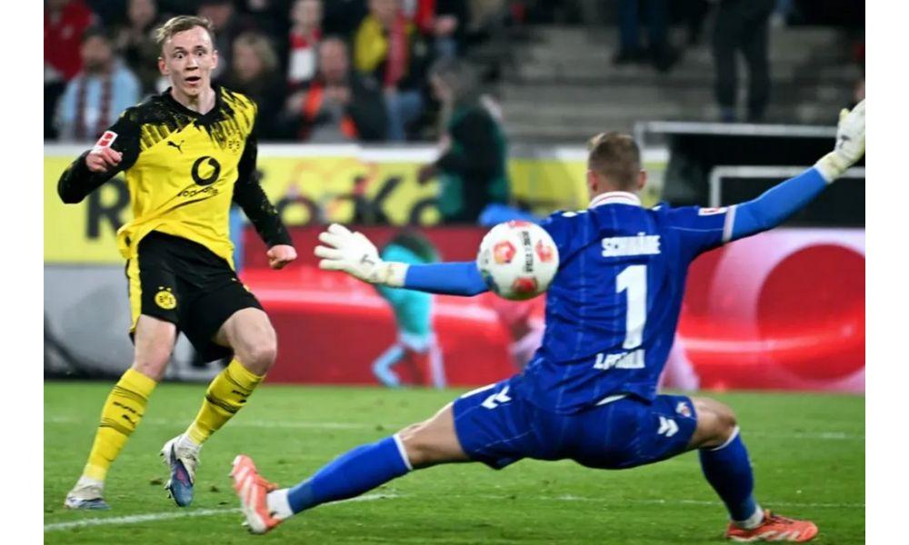 Borussia Dortmund Akhiri Tren Tanpa Kemenangan Usai Tundukkan Koln 2-1 di Liga Jerman