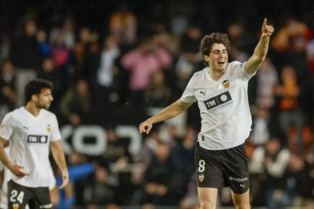 Valencia Bungkam Alaves 3-2 di Mestalla, Sevilla Ditahan Rayo Vallecano 1-1