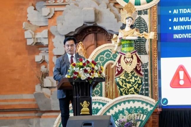 Yusril Tegaskan Pemanfaatan AI Harus Berlandaskan Prinsip Negara Hukum dan HAM