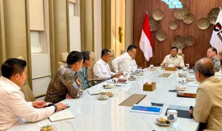 Presiden Prabowo Pimpin Ratas di Wisma Danantara Bahas Hilirisasi hingga Energi dari Sampah