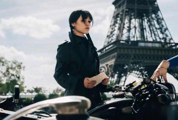 Serial “Wednesday” Musim Ketiga Tambahkan Paris sebagai Latar Baru Cerita