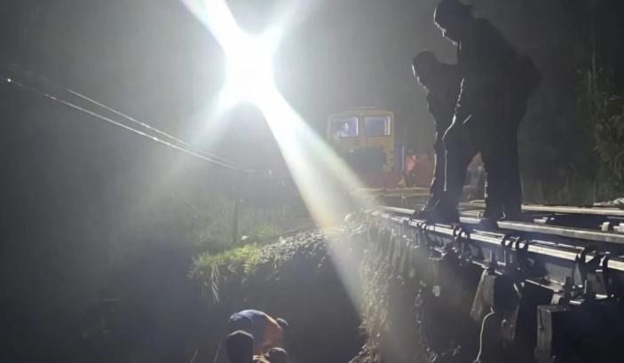 PT KAI Hentikan Enam Perjalanan KA Siliwangi Akibat Jalur Terkikis di Cianjur