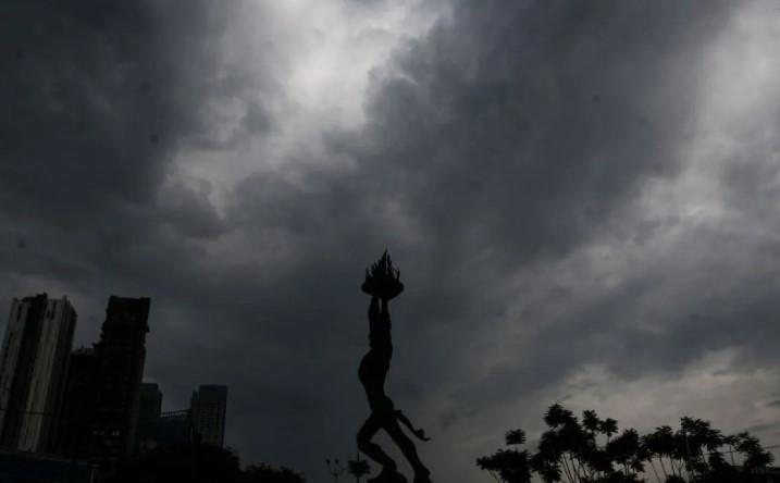 BMKG Peringatkan Hujan Lebat Mengintai Sumatera Utara dan Maluku Akibat Sirkulasi Siklonik