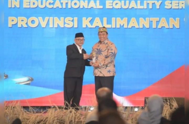 Kalimantan Tengah Raih Penghargaan Nasional Berkat Sukses Dorong Pendidikan Inklusif Berbasis Digital