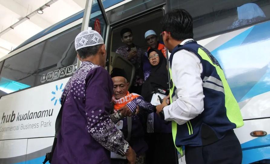 Dua Penerbangan Haji Indonesia ke Madinah Alami Kendala Teknis, Ratusan Jamaah Terdampak dan Dapat Akomodasi
