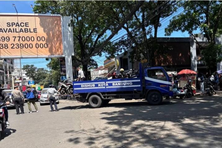 Dishub Bandung Gencarkan Penertiban Parkir Liar di Kawasan Wisata dan Pusat Kota
