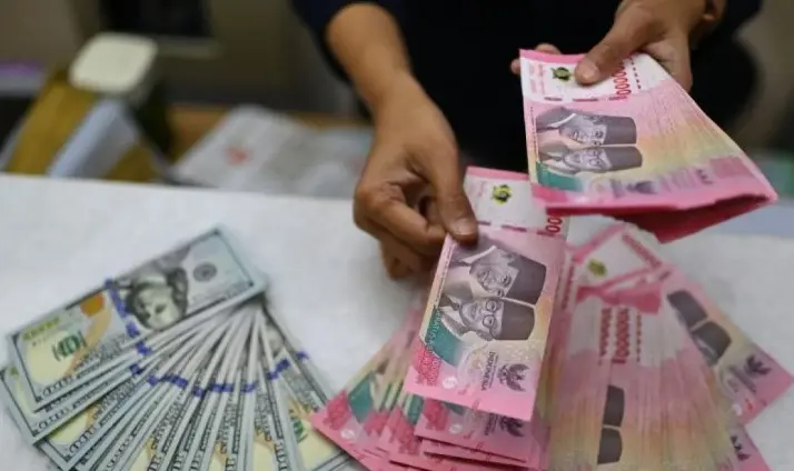 Rupiah Melemah ke Rp17.630 per Dolar AS Usai Pertemuan Xi Jinping dan Trump Soroti Iran
