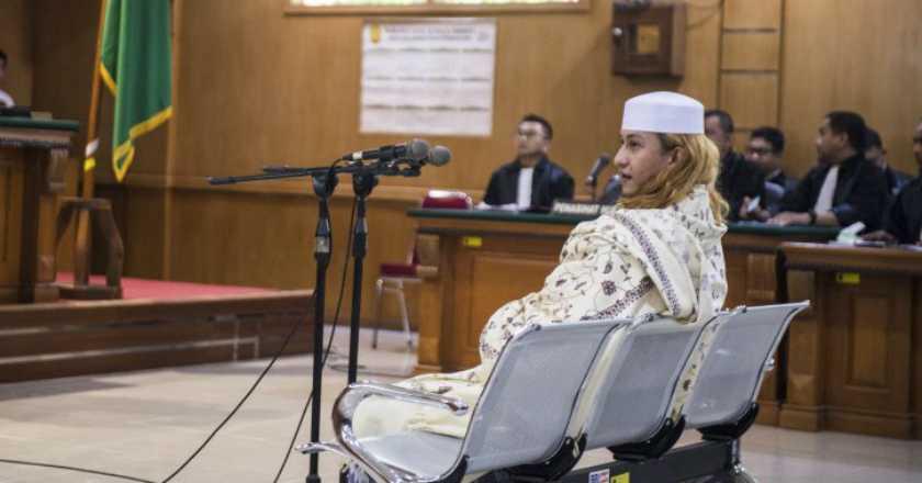 Sidang Perdana Bahar bin Smith Diwarnai Aksi Unjuk Rasa