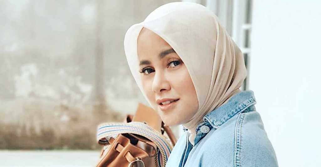 5 Artis Ini Dulunya Seksi Sekarang Syar'i