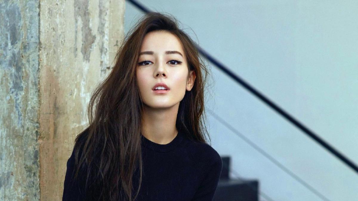 Ini Rahasia Kulit Bening Wanita Tercantik di Dunia