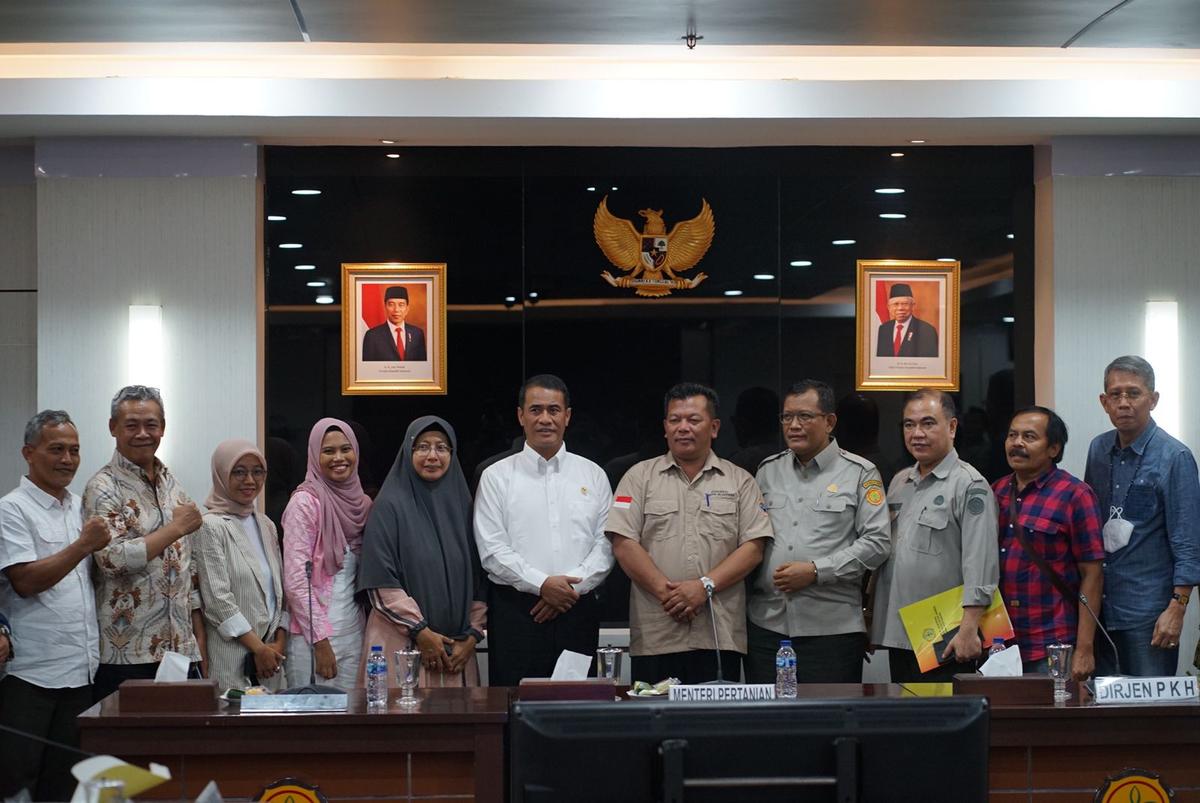 Mentan Amran Respons Cepat Atasi Masalah, Peternak Blitar Sampaikan Hal Ini