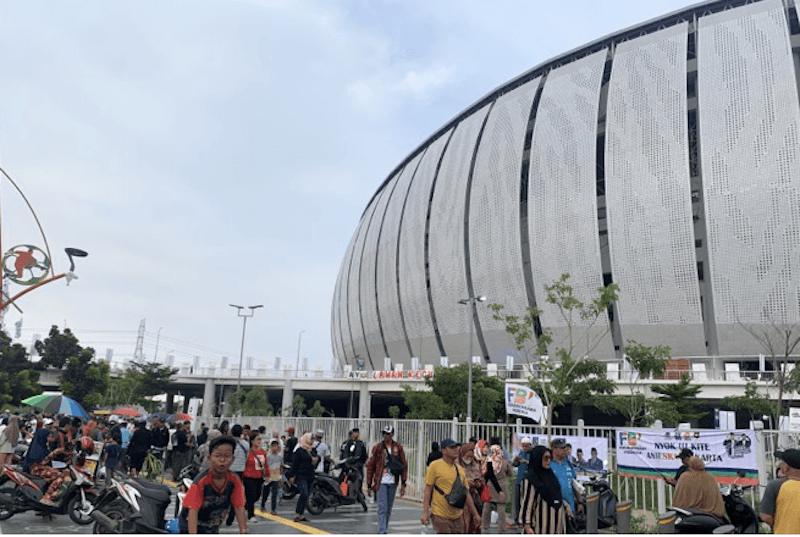 Ribuan Pendukung AMIN Mulai Padati JIS